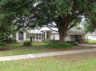 37011 Sandy Ln, Grand Island, FL 32735