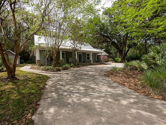 2nd image of 5028 SW 47th St