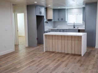 5523 W 119th Pl, Inglewood, CA 90304