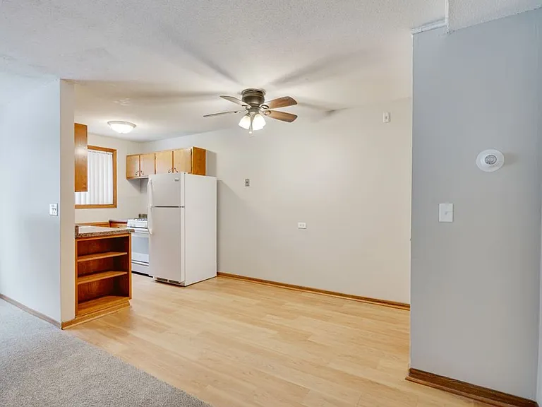 Moore Lake Apartments — Photo 48