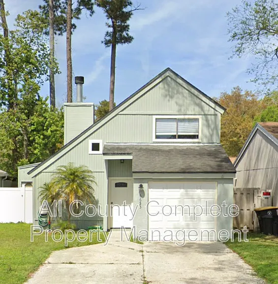 6653 Periwinkle Dr — Photo 2