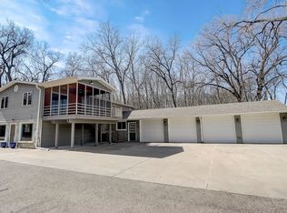 6070 Sun Valley Pkwy, Oregon, WI 53575