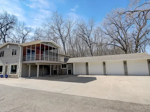 6070 Sun Valley Pkwy, Oregon, WI 53575