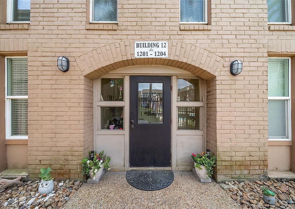 1st image of 215 Post Office St APT 1201