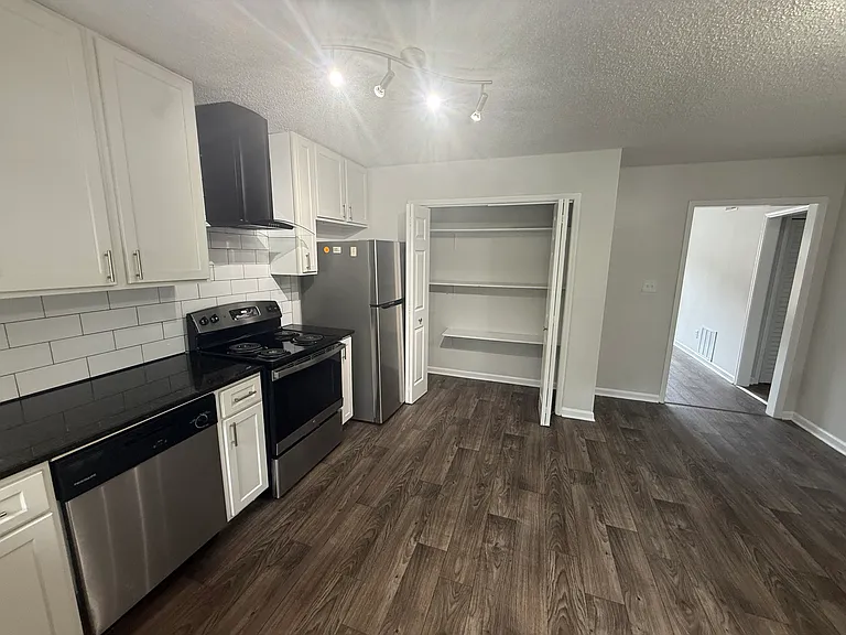 493 Stone Mountain St #12-S3 — Photo 4