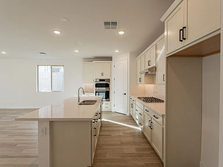 21411 W Meadowbrook Ave — Photo 14