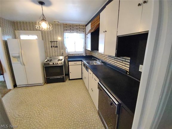 3rd image of 540 Birch Dr