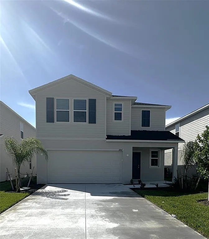 6 bed, 3.0 bath, 2463 sqft, $2,650 — Photo 1