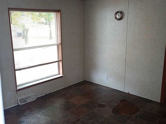 3rd image of 14290 Winding Creek Ln