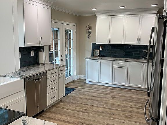 2nd image of 306 Danbury Cir