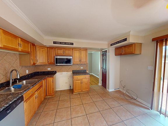 4th image of 16604 Luella Ave
