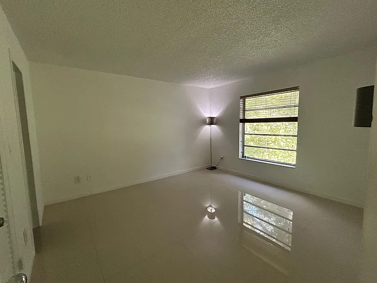 2201 Brickell Ave #7 — Photo 6