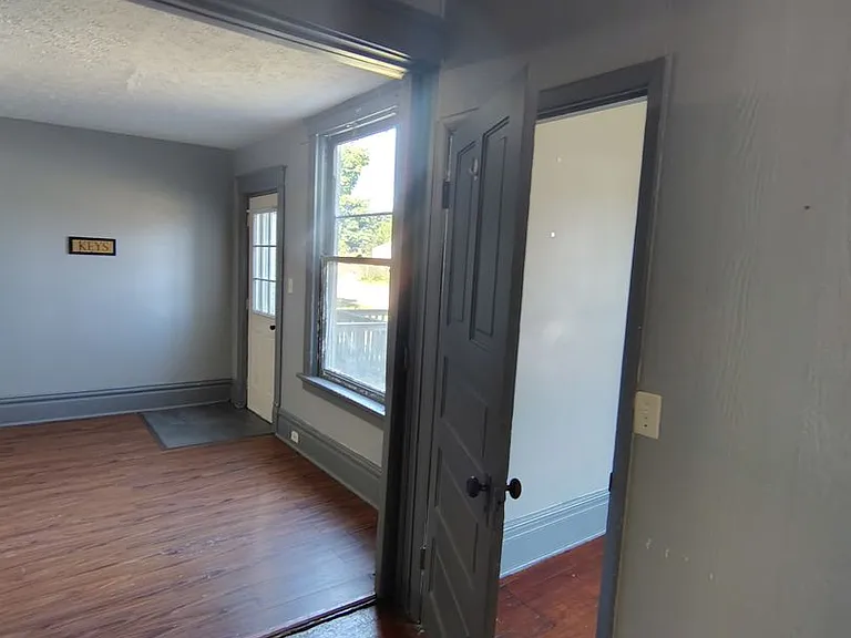 801 Warren St — Photo 10