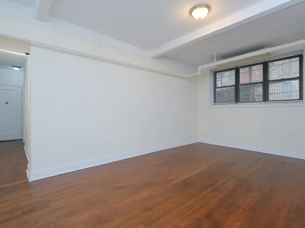 1855 Grand Concourse image 4 of 11