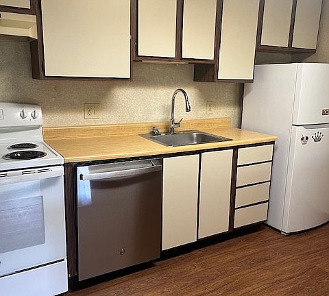 4th image of 7946 Summerside Dr #522