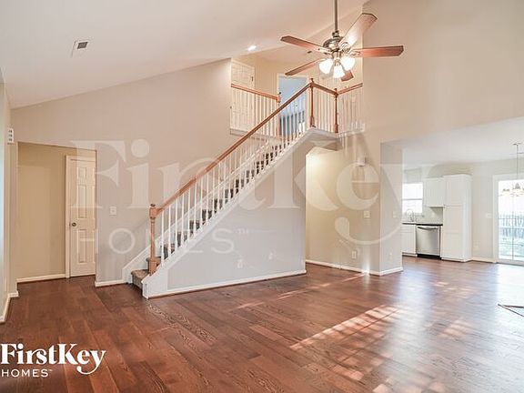 3rd image of 6000 Pine Branch Dr