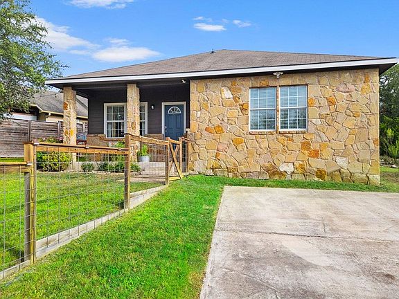 4th image of 10604 Lake Beach Dr
