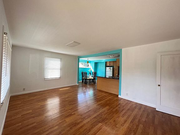 4th image of 657 McLaughlin St