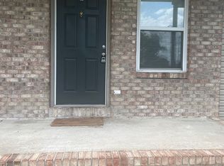 1105 18th St #B, Vienna, WV 26105