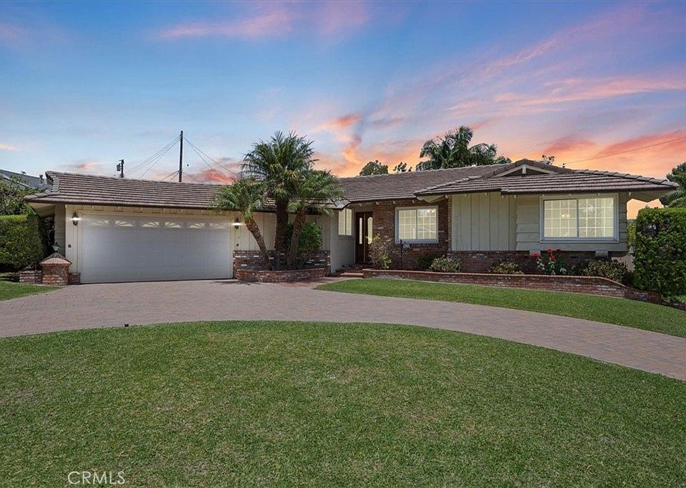 1st image of 2501 W Cajon Dr