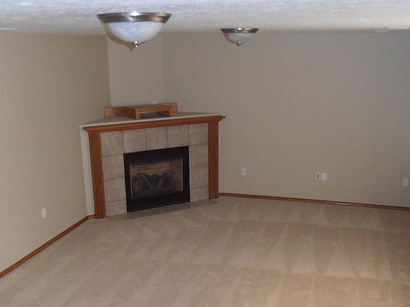 3rd image of 6616 S Baymont St