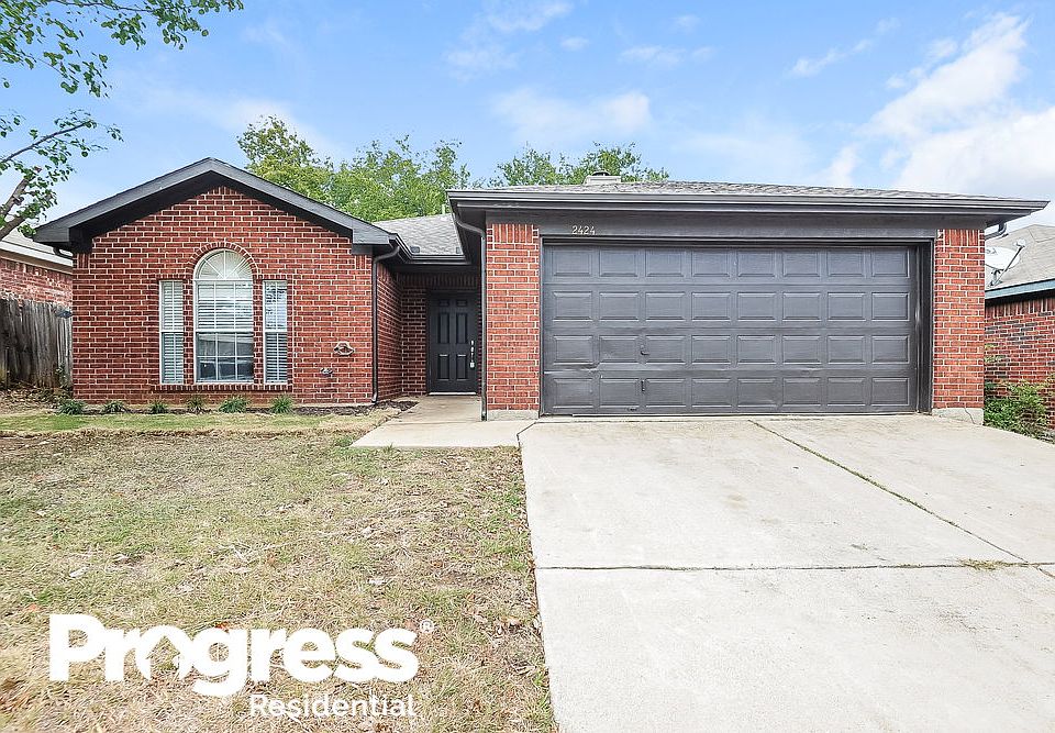 1st image of 2424 Laurel Hill Ln