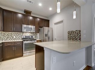 124 Cumberland Rd APT 104, Austin, TX 78704