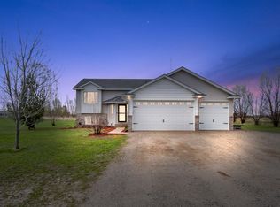 5042 Olson Memorial Dr, Pine City, MN 55063