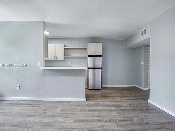 4th image of 1135 8th St APT 8