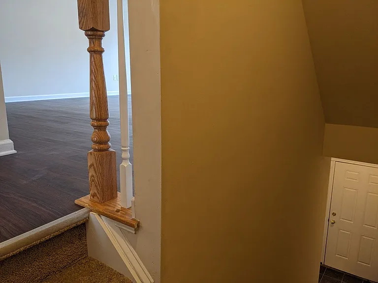 225 Crown Ct — Photo 15