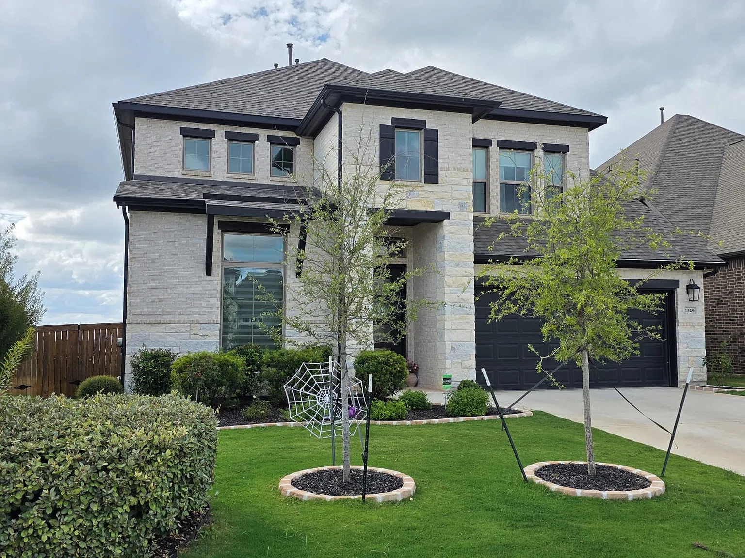 5 bed, 3154 sqft, $4,200 — Photo 2