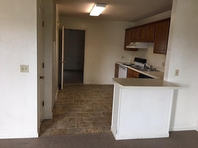 Kitchen to bedroom