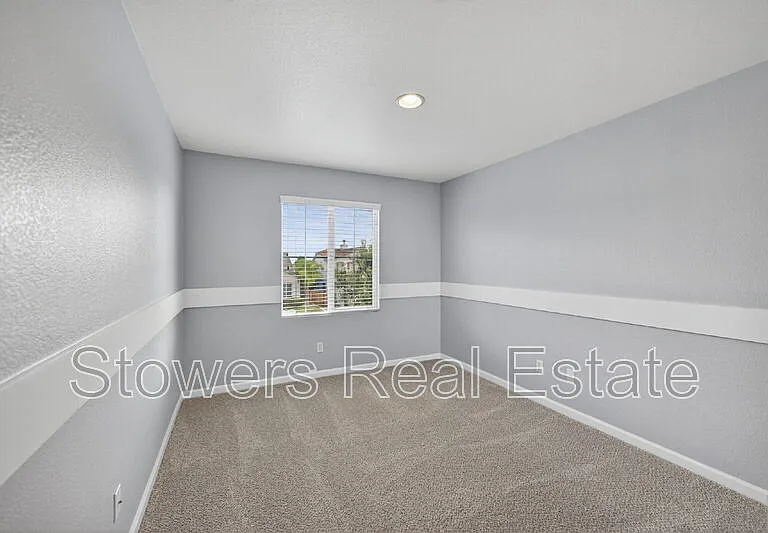 729 Copperfield Ct — Photo 7