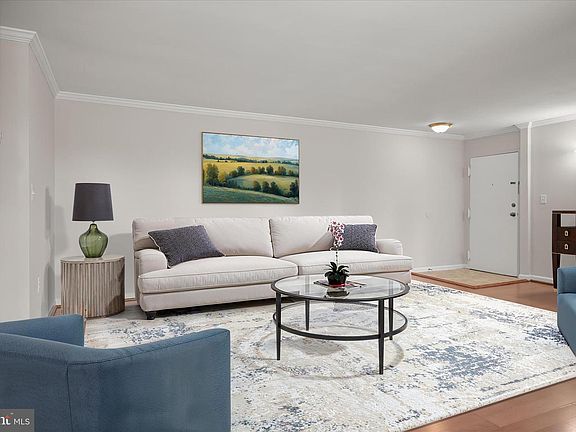 2nd image of 9647 Whiteacre Rd Unit C1