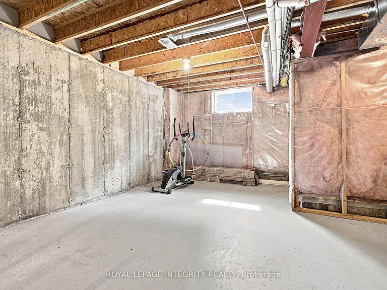 6 Crystal Park Cres — Photo 28