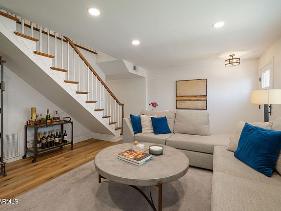 3rd image of 4009 E CAMPBELL Avenue