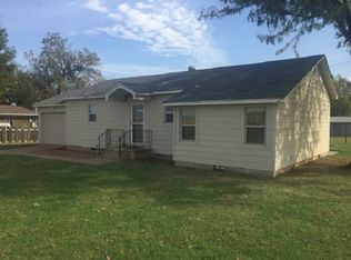 1114 N 15th St, Perry, OK 73077