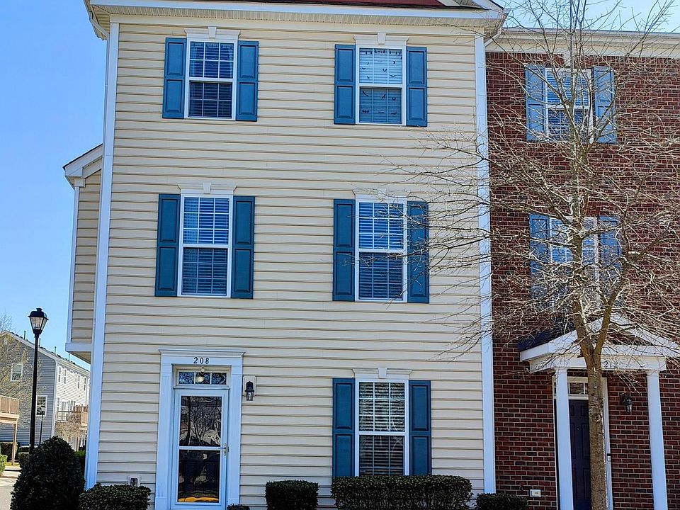1st image of 208 Carnelian St
