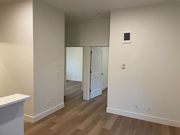 4th image of 3610 NW Port Ave #200