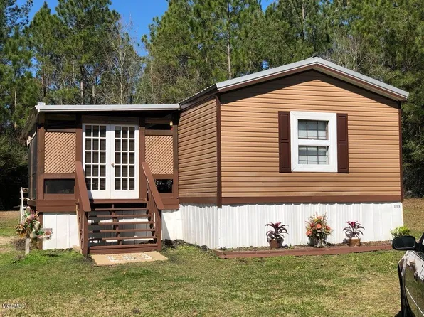 3708 Bonita Rd, Gautier, MS 39553