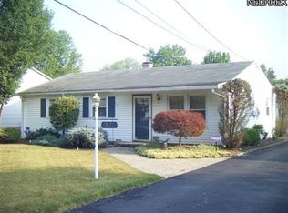 1828 Lemont Dr, Poland, OH