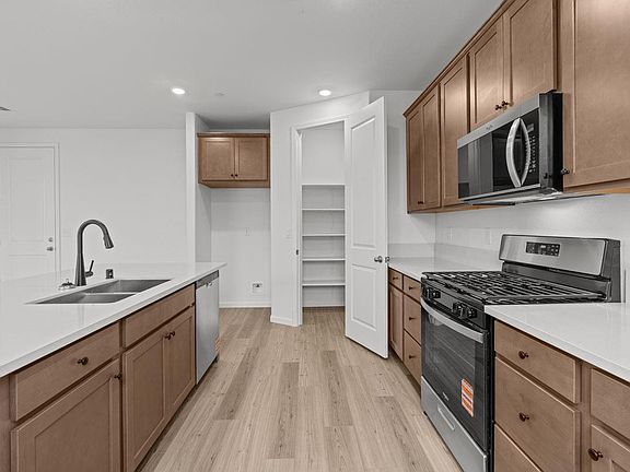 3rd image of 475 Brachetto Ln