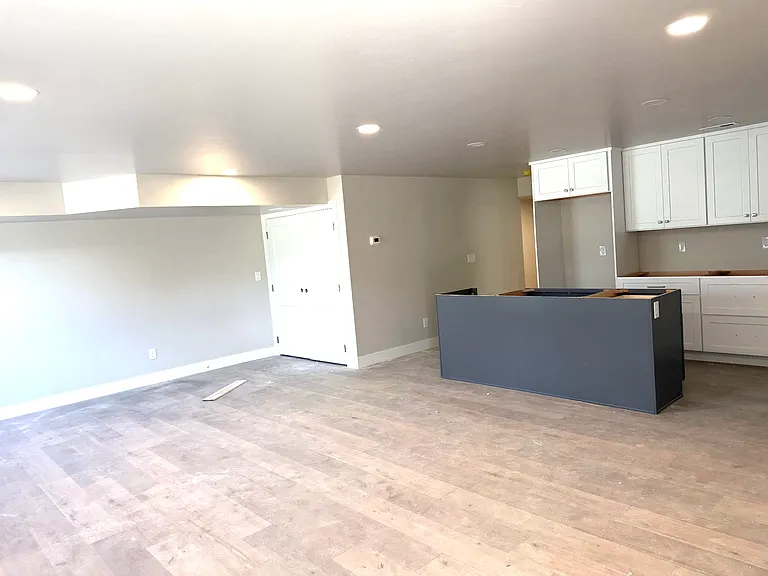646 W 100 N — Photo 4