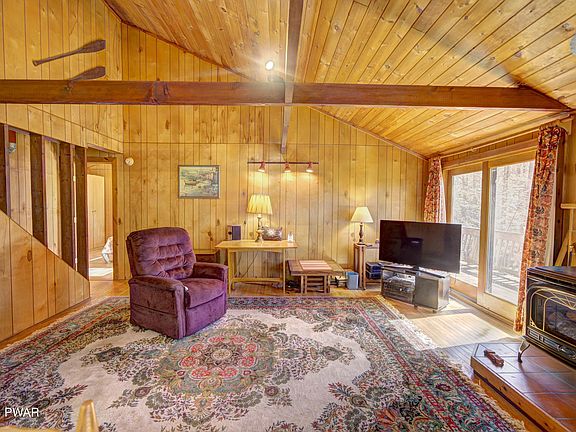 5th image of 128 Lone Oak Dr
