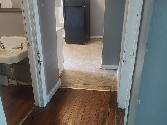 5th image of 118 Gibson St