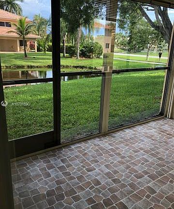 4th image of 151 Lakeview Dr APT 105