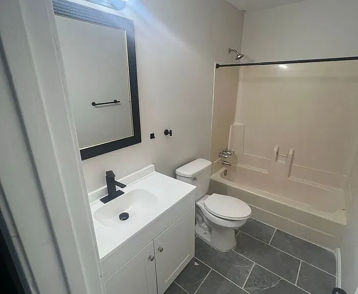 544 Charleston Ln — Photo 6