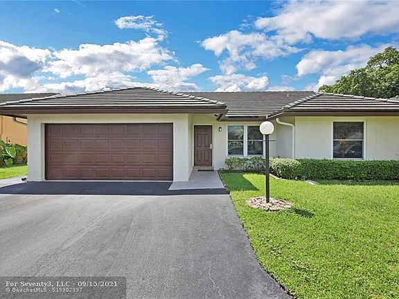2nd image of 9560 Shadow Wood Ct