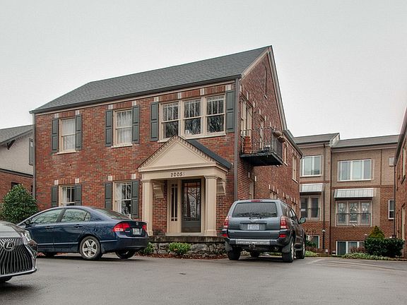 2nd image of 2005 Convent Pl #A