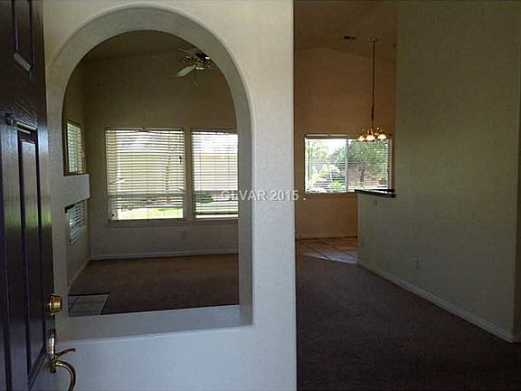 3rd image of 3200 Moon River St